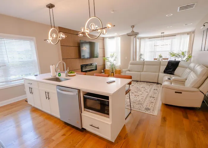 Luxury Stylish 3br Minutes From Downtown Apartamento